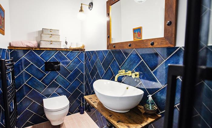 Bird & Blossom En Suite